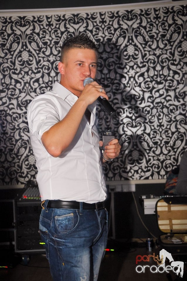 Distracţie în Club Life, 