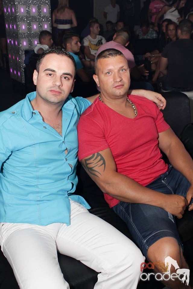 Distracţie în Club Life, 