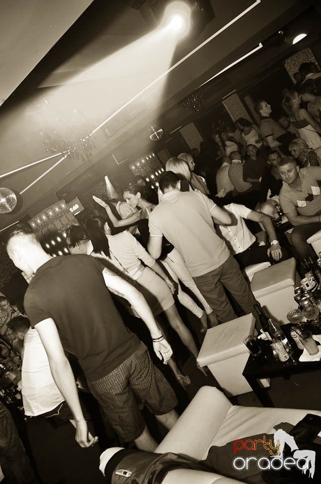 Distracţie în Club Life,