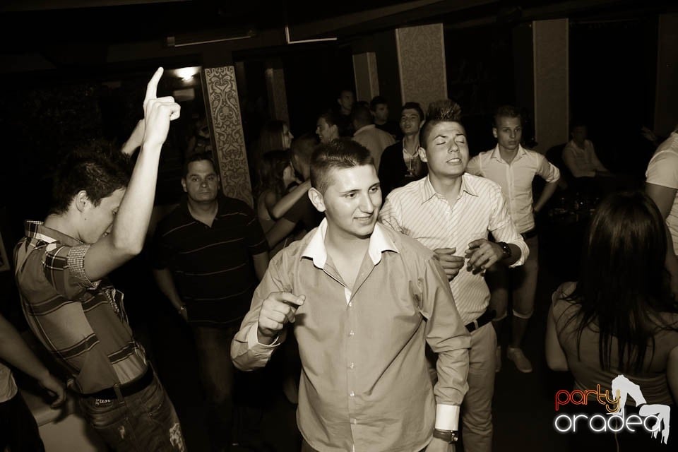 Distracţie în Club Life,