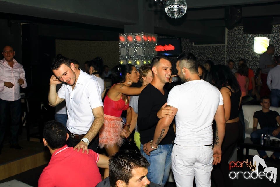 Distracţie în Club Life,