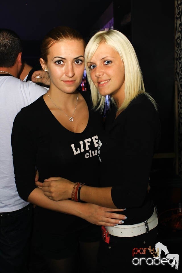 Distracţie în Club Life,