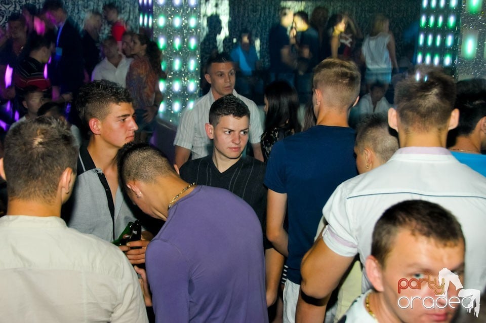 Distracţie în Club Life, 