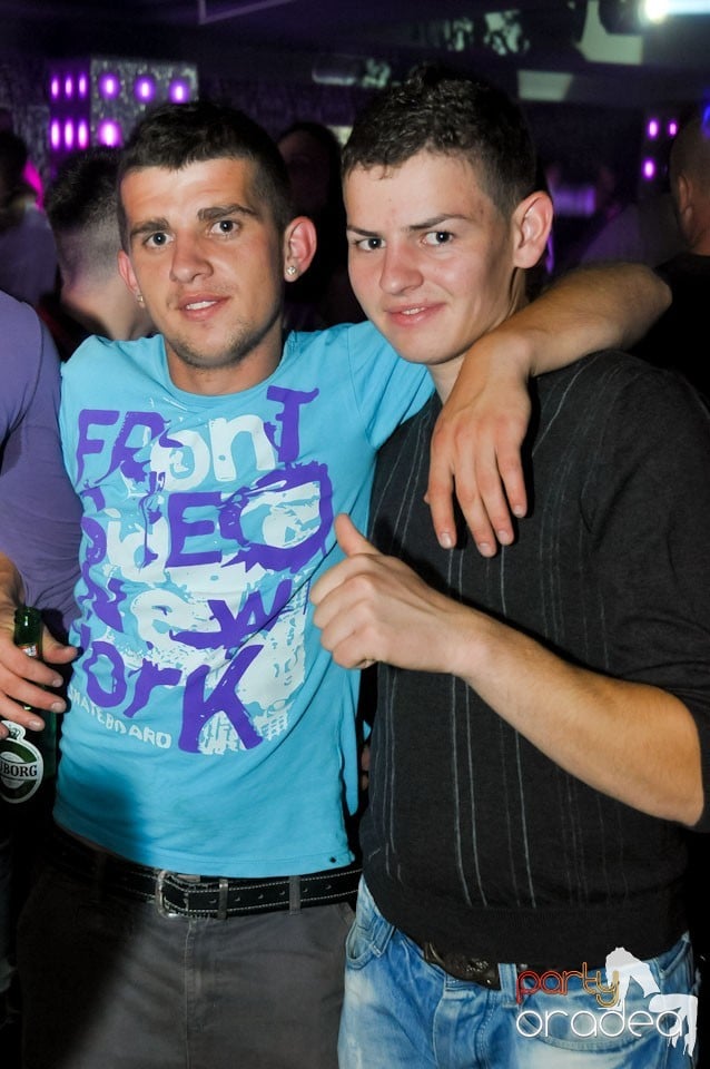 Distracţie în Club Life, 