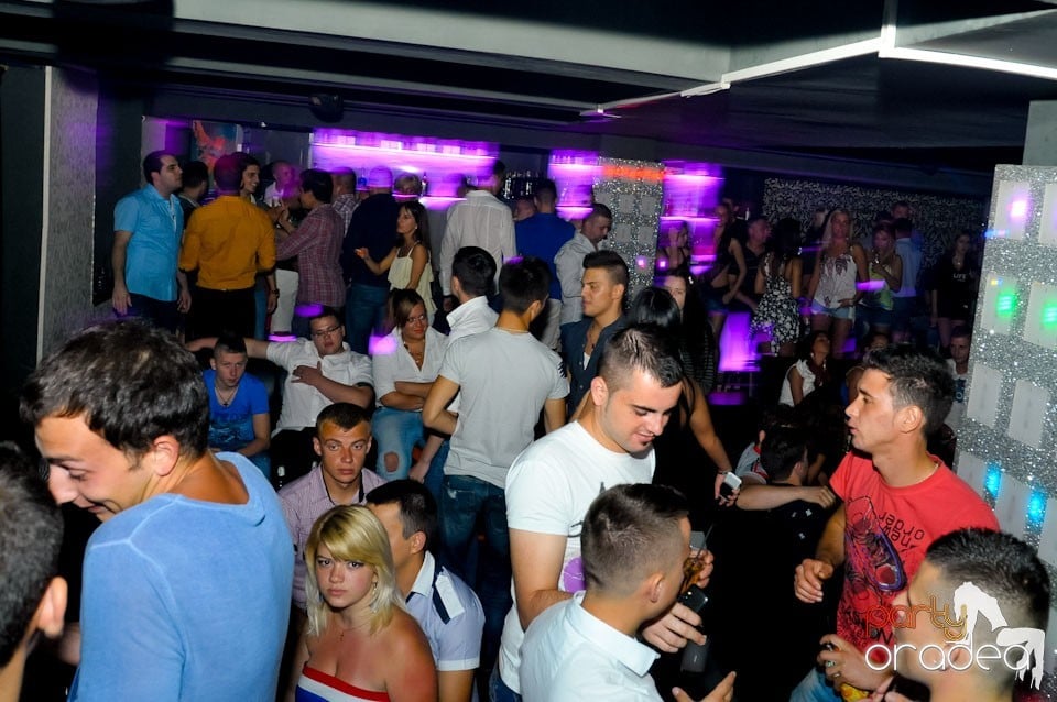 Distracţie în Club Life, 