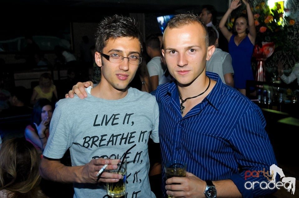 Distracţie în Club Life, 