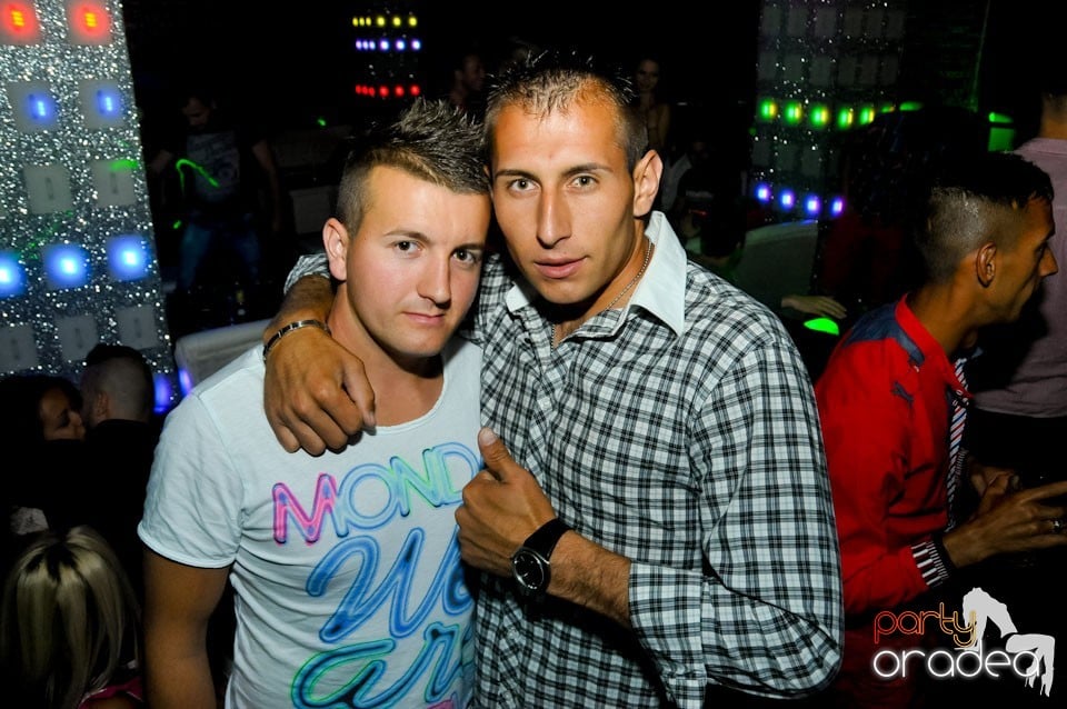 Distracţie în Club Life, 