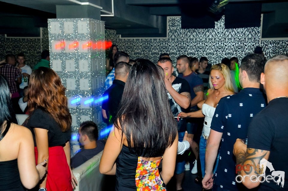 Distracţie în Club Life, 