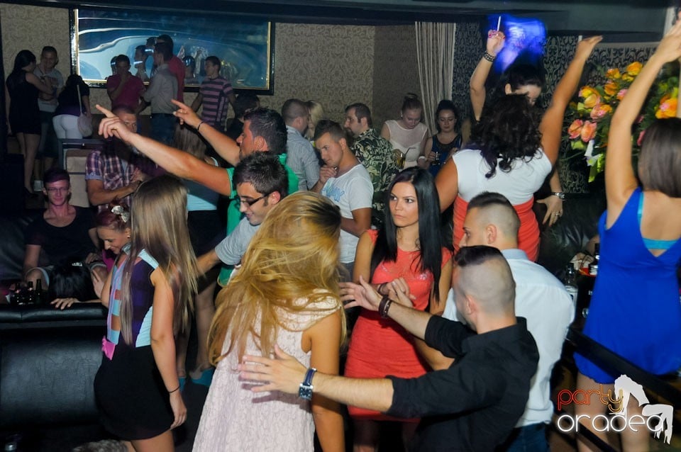 Distracţie în Club Life, 