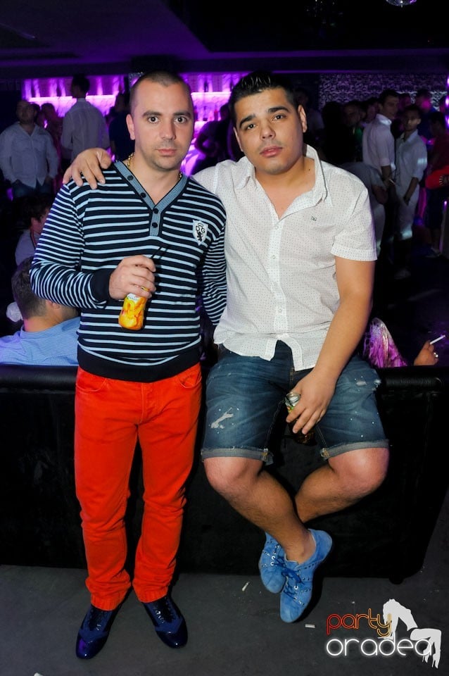 Distracţie în Club Life, 