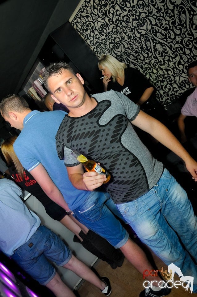 Distracţie în Club Life, 