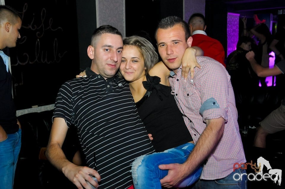 Distracţie în Club Life, 