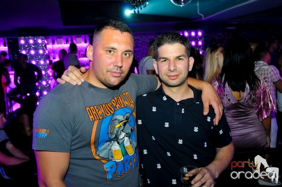 Distracţie în Club Life, 