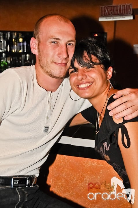 Distracţie în Club Seven, 