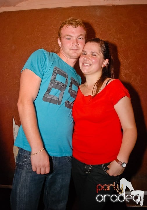 Distracţie în Club Seven, 