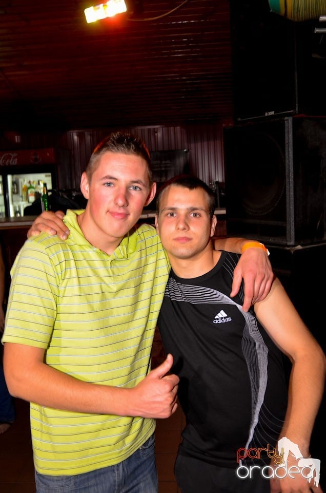 Distracţie în Disco Faház, 