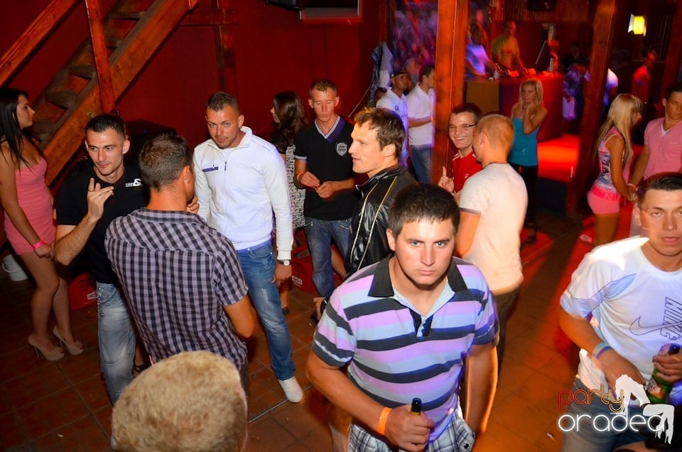 Distracţie în Disco Faház, 