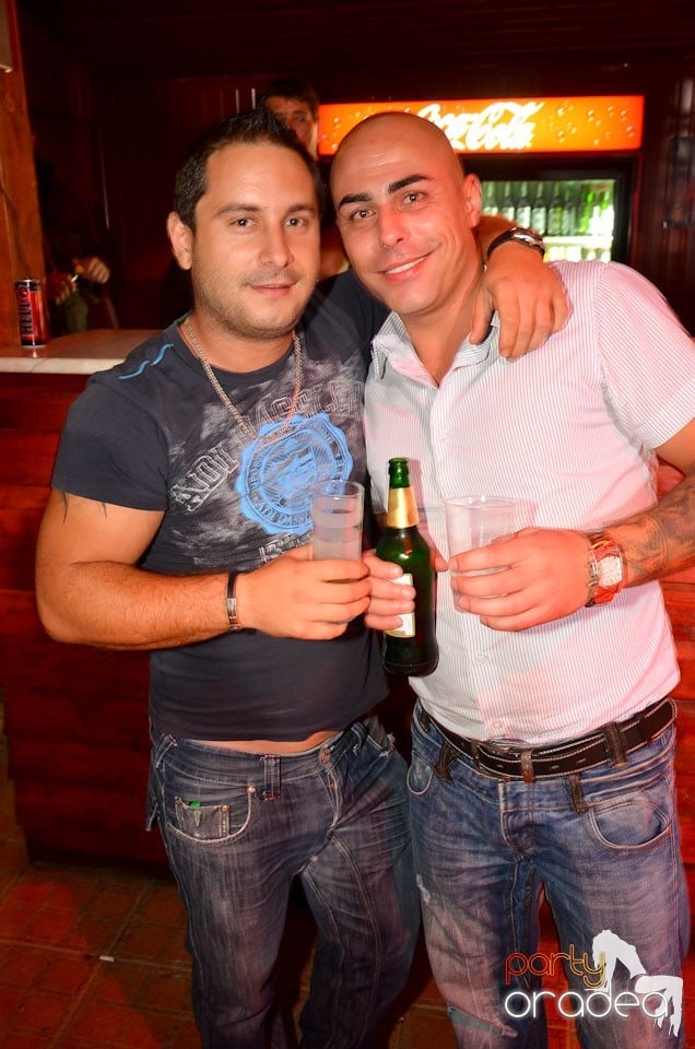 Distracţie în Disco Faház, 