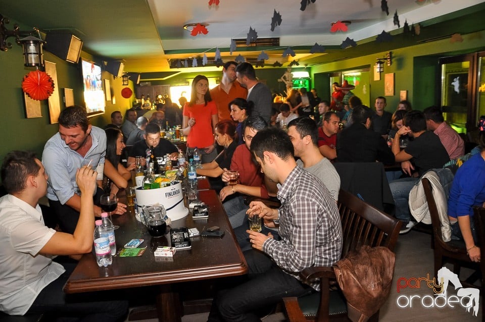 Distracţie în Green Pub, Green Pub