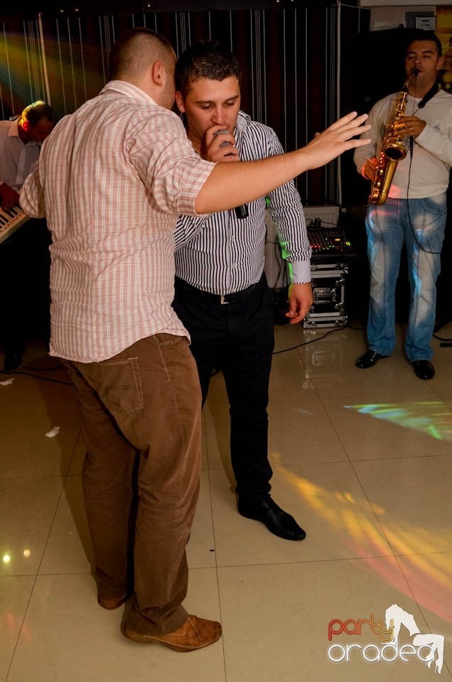 Distracţie în L'amore Caffe Club,