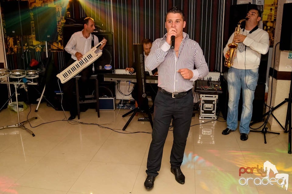 Distracţie în L'amore Caffe Club,