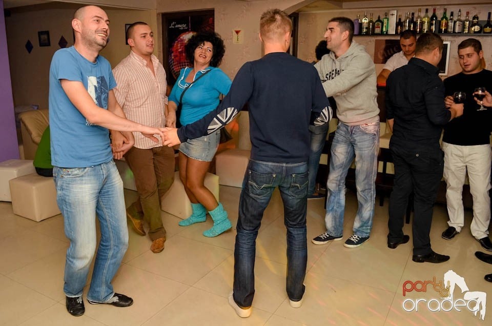 Distracţie în L'amore Caffe Club,