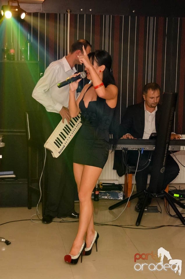 Distracţie în L'amore Caffe Club,