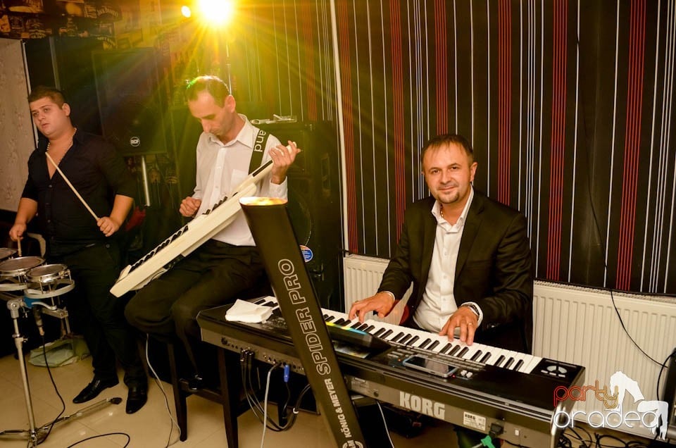 Distracţie în L'amore Caffe Club,