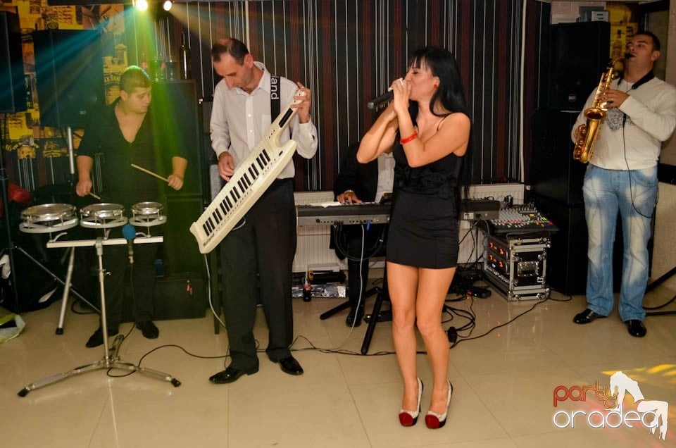 Distracţie în L'amore Caffe Club,