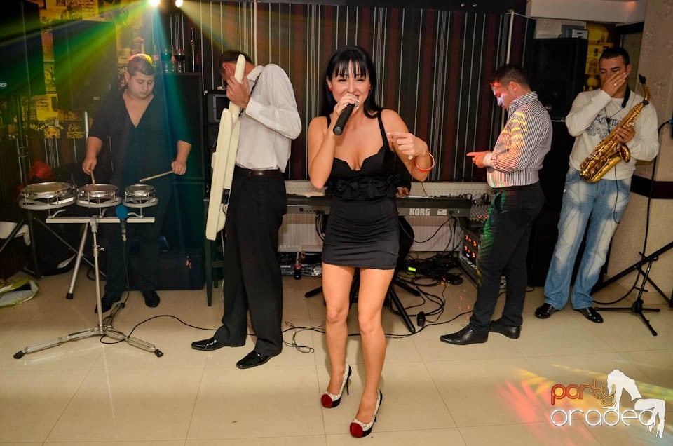 Distracţie în L'amore Caffe Club,