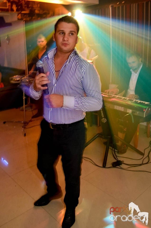 Distracţie în L'amore Caffe Club,