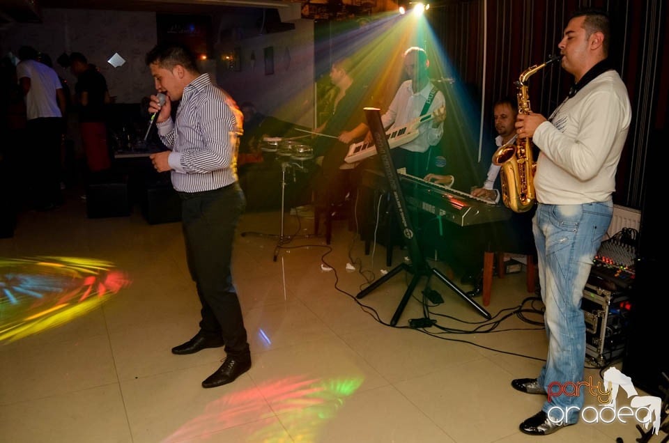 Distracţie în L'amore Caffe Club,