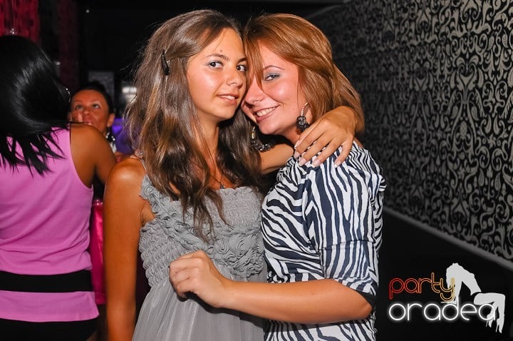 Distracţie în Life Club, 