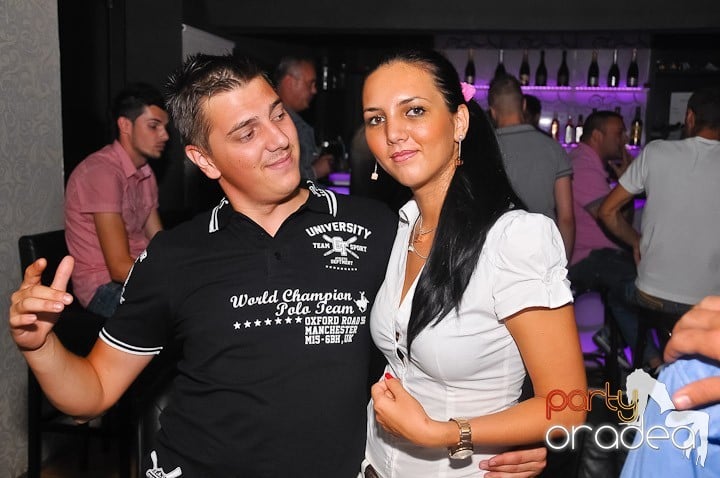 Distracţie în Life Club, 