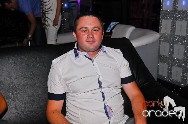 Distracţie în Life Club, 