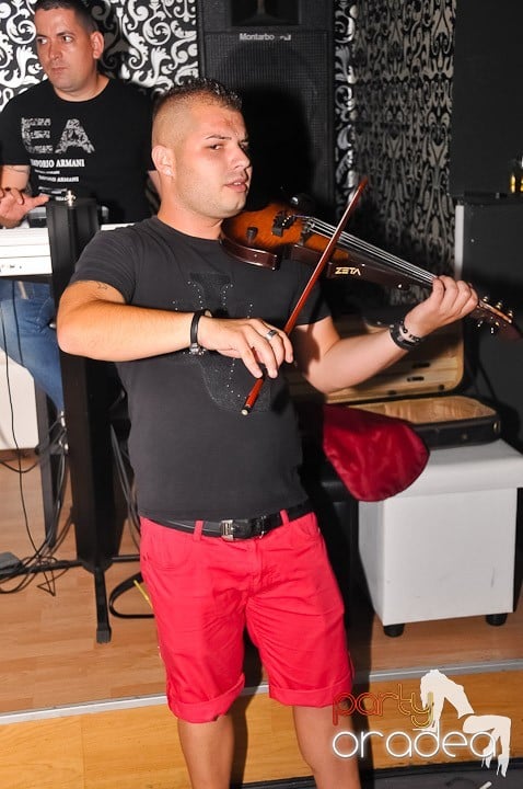 Distracţie în Life Club, 