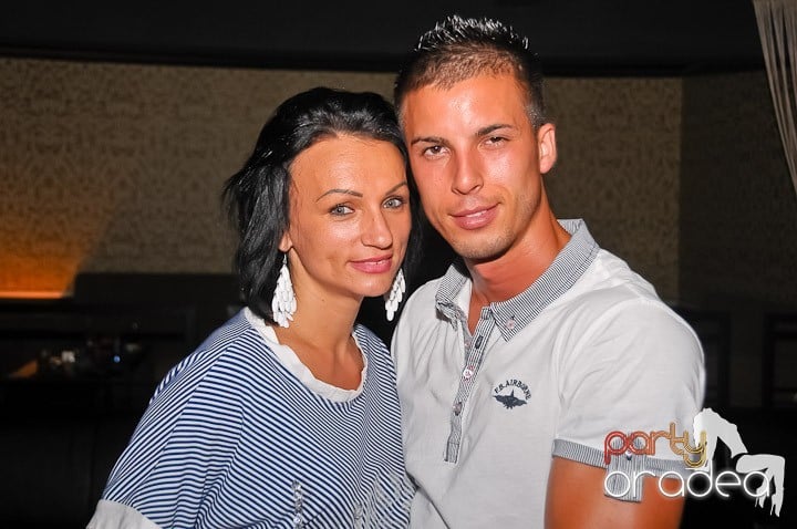 Distracţie în Life Club, 