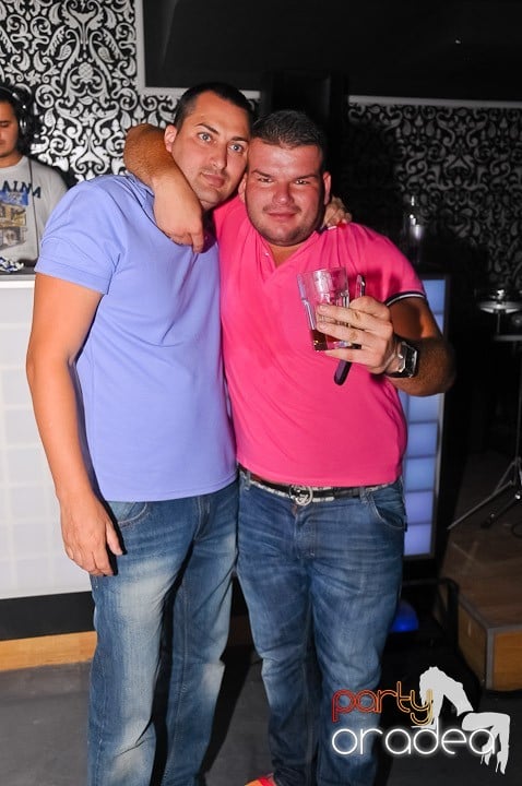 Distracţie în Life Club, 