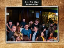 Distracție în Lord's Pub