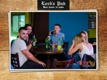 Distracție în Lord's Pub