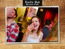 Distracție în Lord's Pub