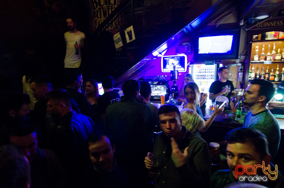 Distracţie în Lord's Pub, Lord's Pub