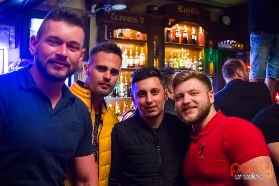 Distracție în Lord's Pub, Lord's Pub