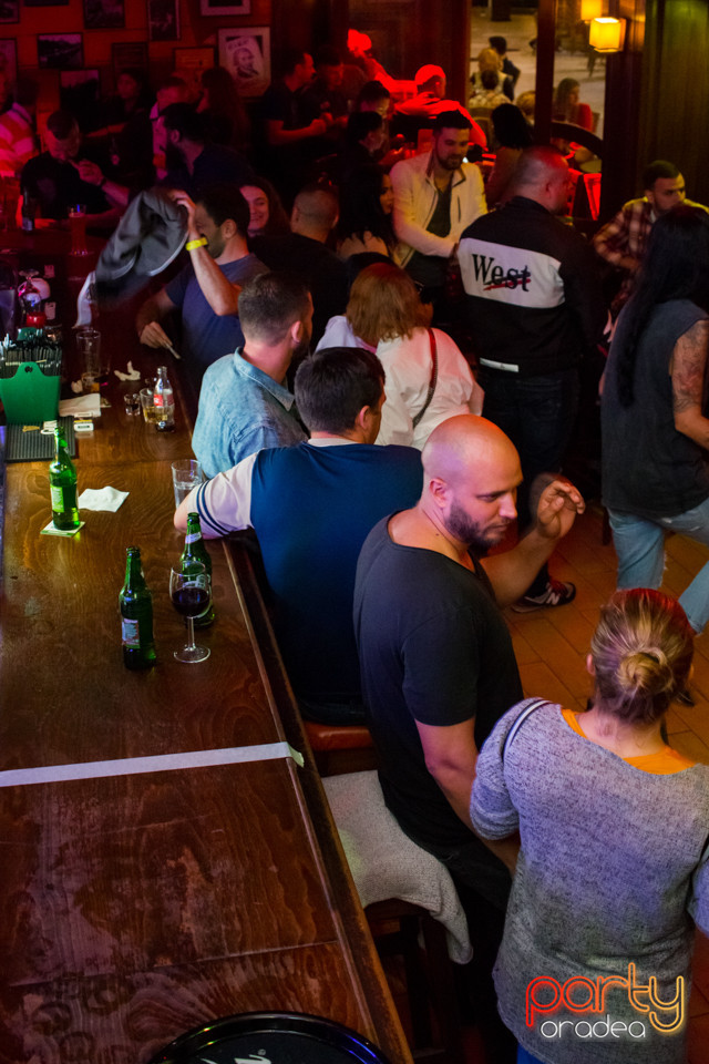 Distracție în Lord's Pub, Lord's Pub