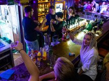 Distracţie în Lord's Pub