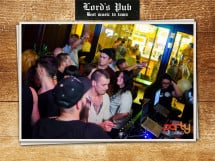Distracție în Lord's Pub