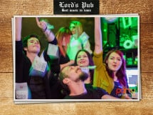 Distracție în Lord's Pub