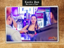 Distracție în Lord's Pub