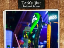 Distracție în Lord's Pub