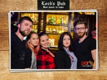 Distracție în Lord's Pub